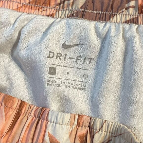 Women's Nike Dri-Fit Tempo Running Shorts w/ Palm/Tropical Pink Cream - Picture 4 of 6